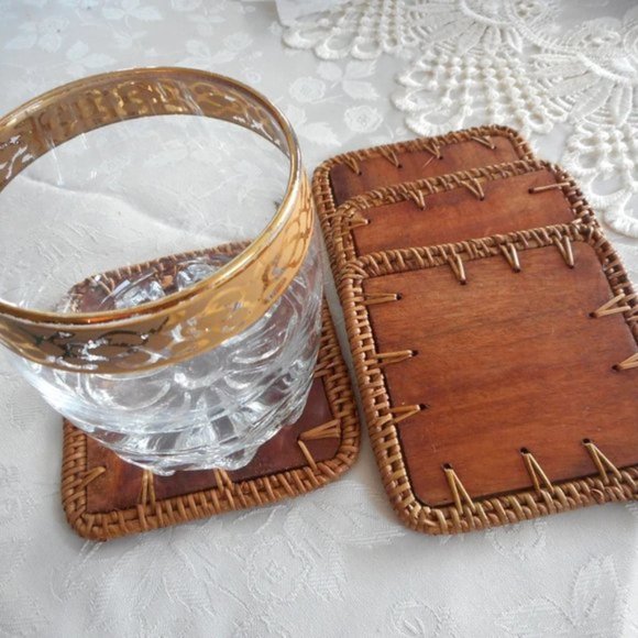 4pcs 3.5"X3.5" Woven Grass & Wood coasters set, 2 sided square coasters - Picture 6 of 6